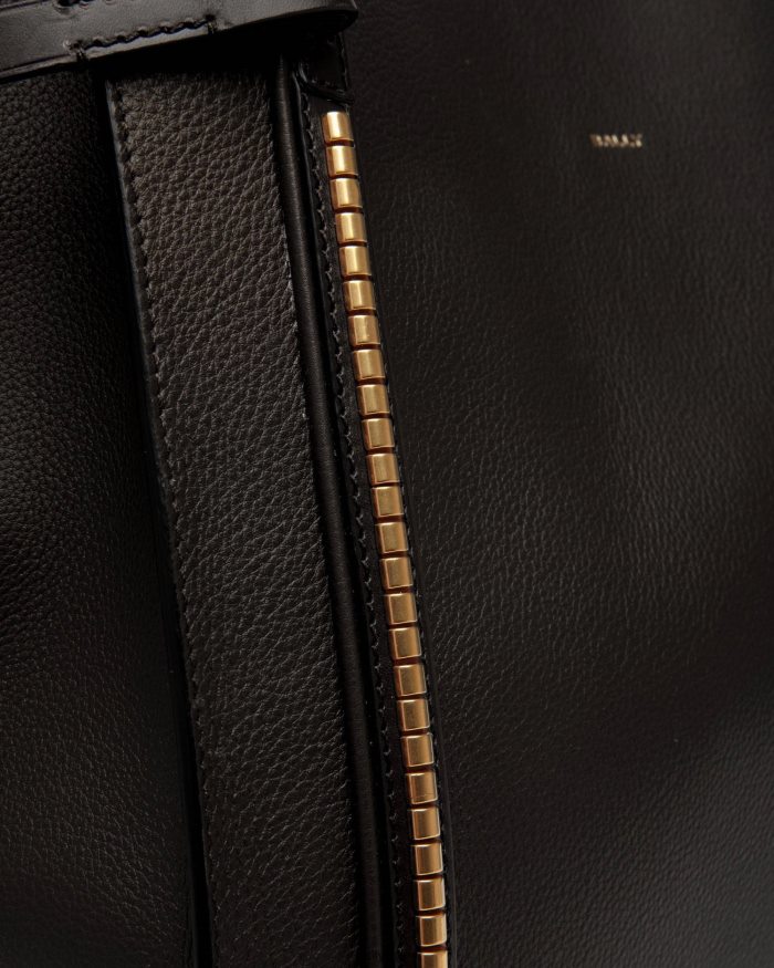 שָׁחוֹר Bally צ'סני עור תיק תיק גדול נשים אביזרים AS12D113